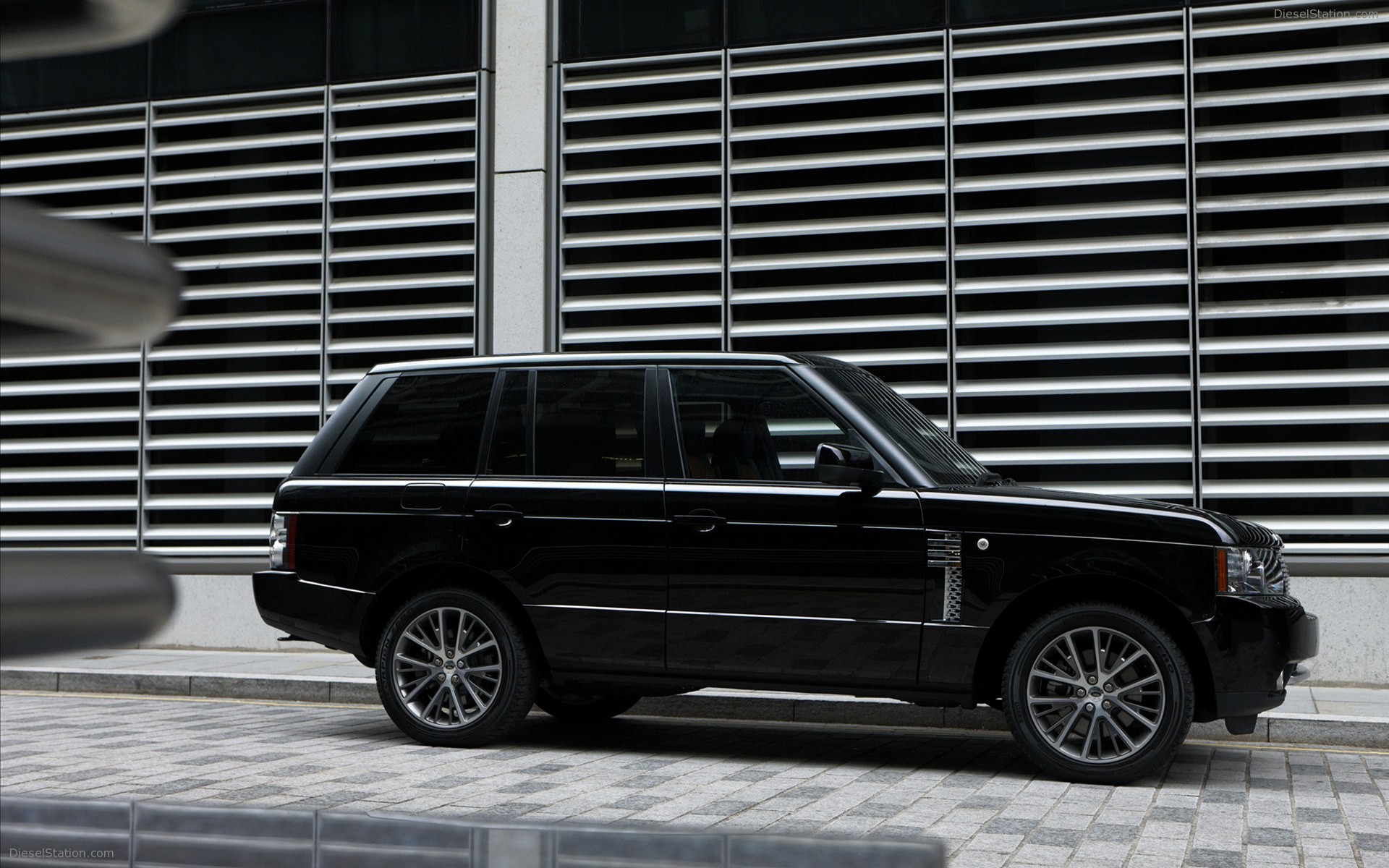 Land Rover Range Rover Black Edition 2011 Land Rover Range Rover Black Edition 2011